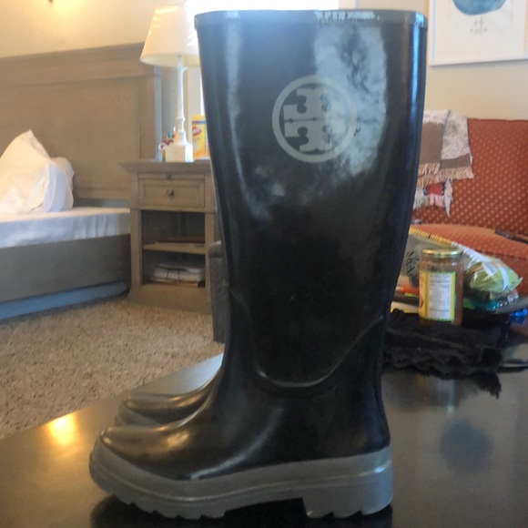 Tory Burch Shoes - Tory Burch Black rain boots